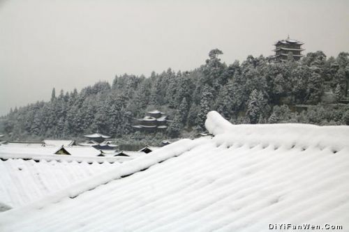 雲南麗江雪景圖片