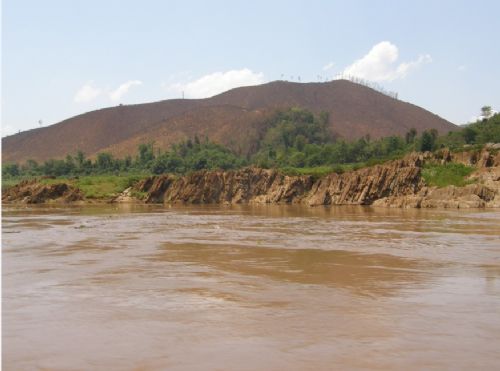 湄公河沿岸風景寮國境內圖片