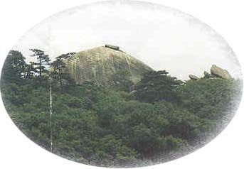 薄刀峰圖片