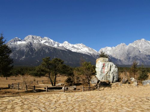 麗江玉龍雪山圖片