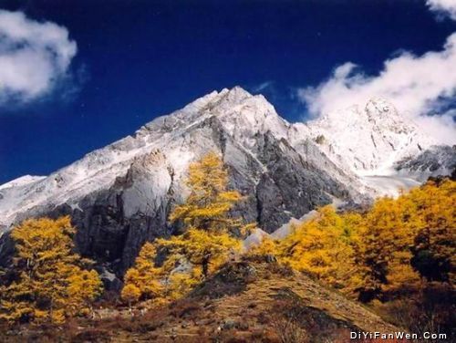 四川亞丁神山—夏諾多吉圖片