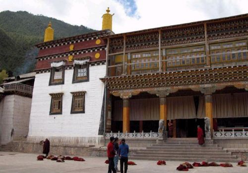 雲南迪慶香格里拉東竹林寺圖片