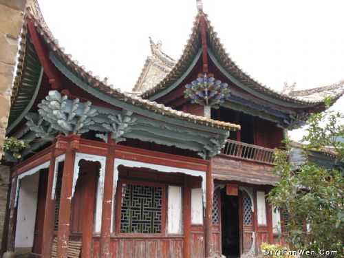 紅河之旅—石屏寶秀鎮鄭營村陳氏宗祠圖片