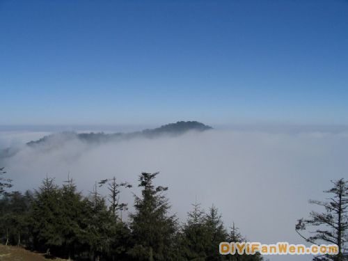 峨眉山圖片