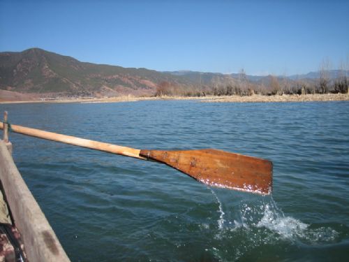 冬日瀘沽湖圖片
