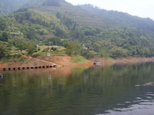 黃山豐樂湖水上人家圖片
