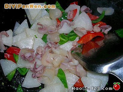 白蘿蔔燒魷魚[多圖]