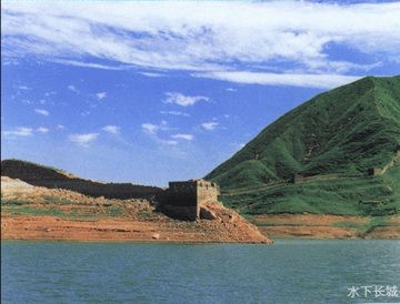 塞外蟠龍湖圖片