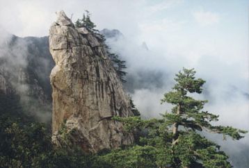 石人山圖片