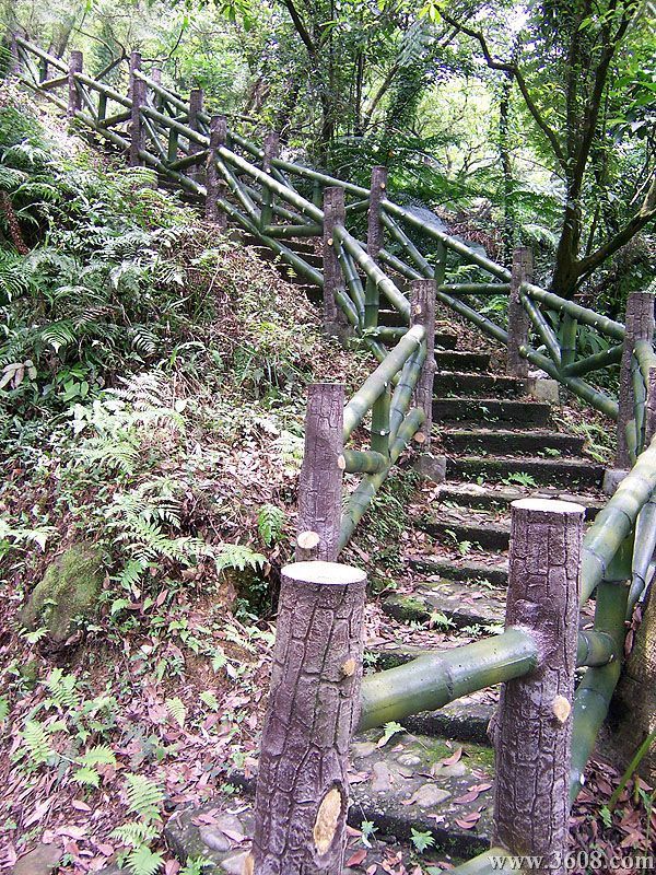 基隆泰安瀑布圖片