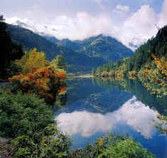 九寨溝天鵝湖圖片