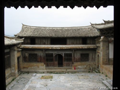 紅河之旅—石屏寶秀鎮鄭營村鄭氏宗祠圖片