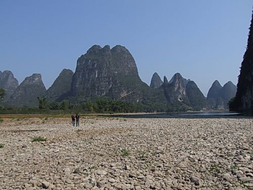 乘筏漂游灕江圖片