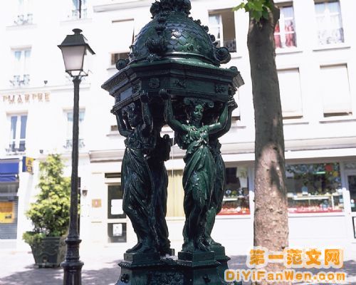 巴黎神聖美麗的古建築圖片