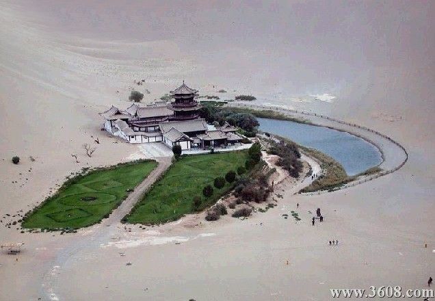 甘肅月牙泉圖片