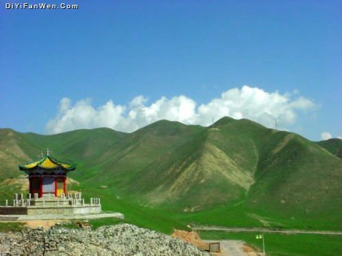 日月山倒淌河圖片