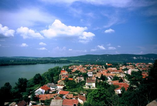 匈牙利多瑙河三小鎮圖片