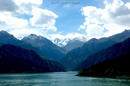 長白山天池圖片