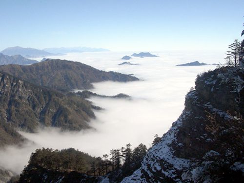 西嶺雪山圖片