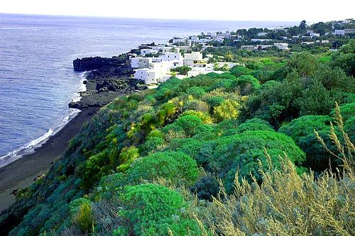 斯特隆波里島圖片