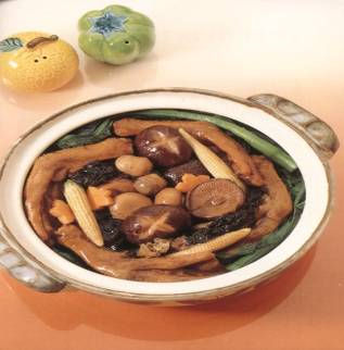 美味齋鴨掌草菇煲