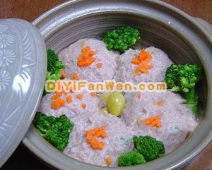 清蒸蟹粉獅子頭