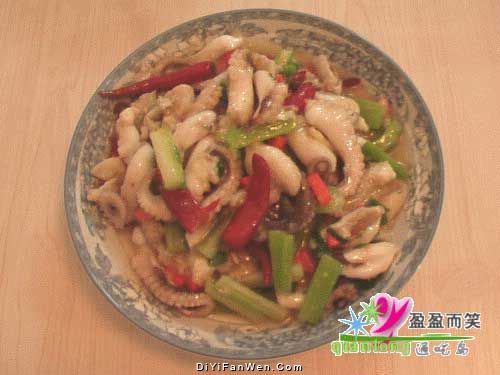 西芹炒墨魚仔