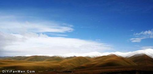 四川阿壩傍晚的金秋大地圖片