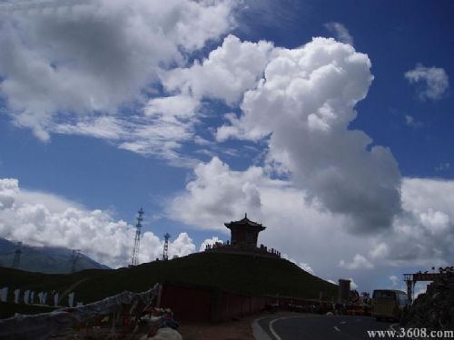 日月山圖片
